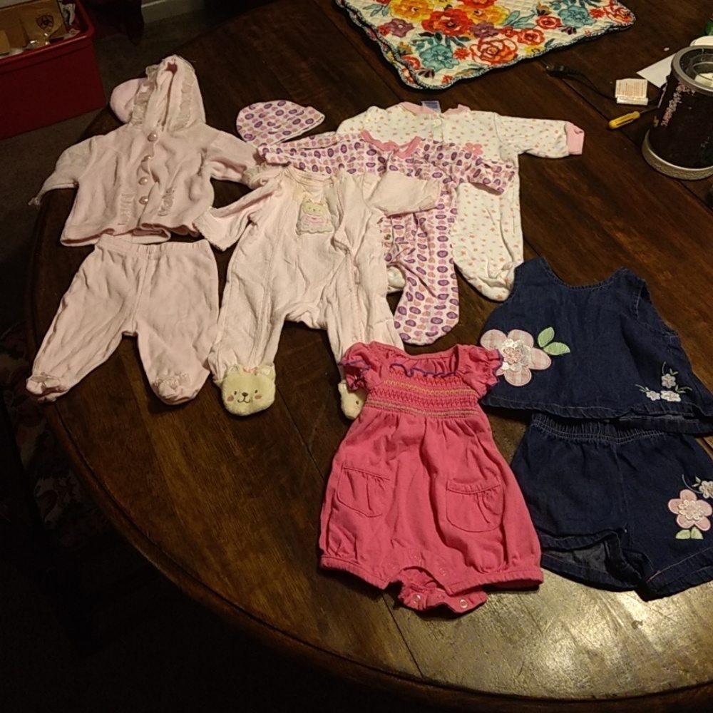 Newborn girl lot